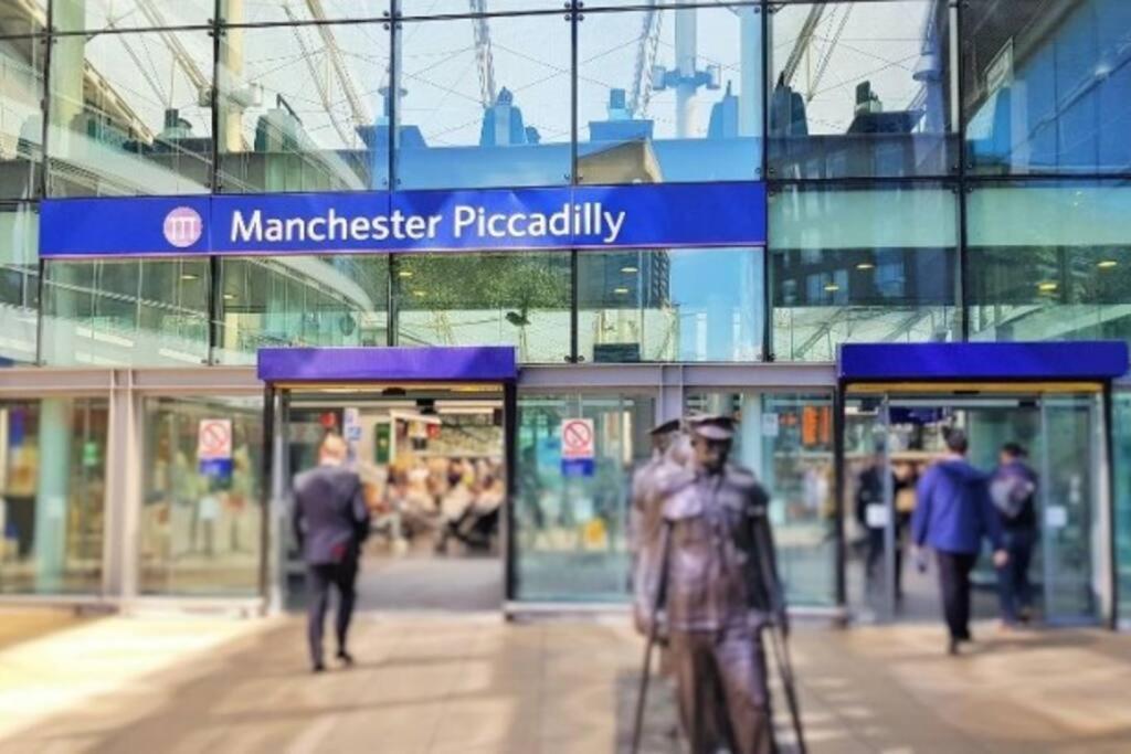 Manchester City Centre Apartment, Skyline View Exterior photo